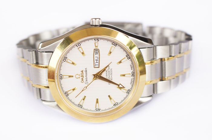 Đồng hồ Omega 02