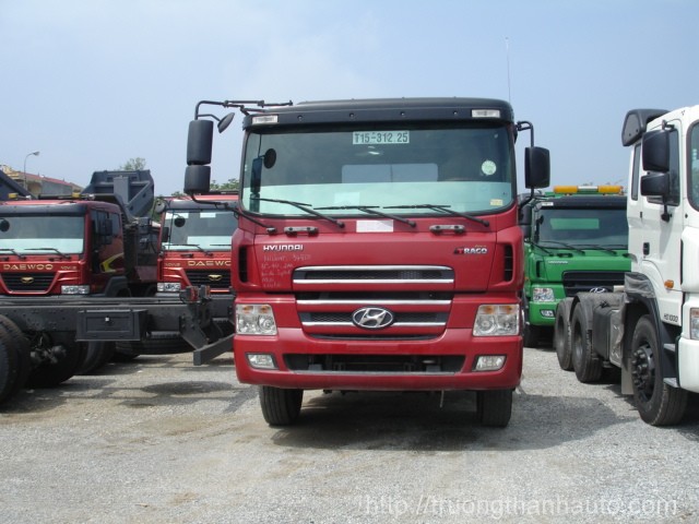 Xe huyndai trago 2009