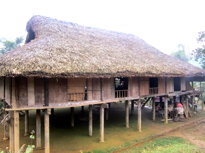 Ngôi nhà sàn Khau A